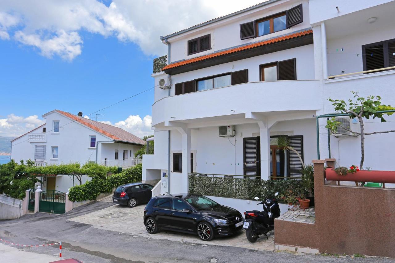 Apartments With A Parking Space Mastrinka, Ciovo - 4324 تروغير المظهر الخارجي الصورة