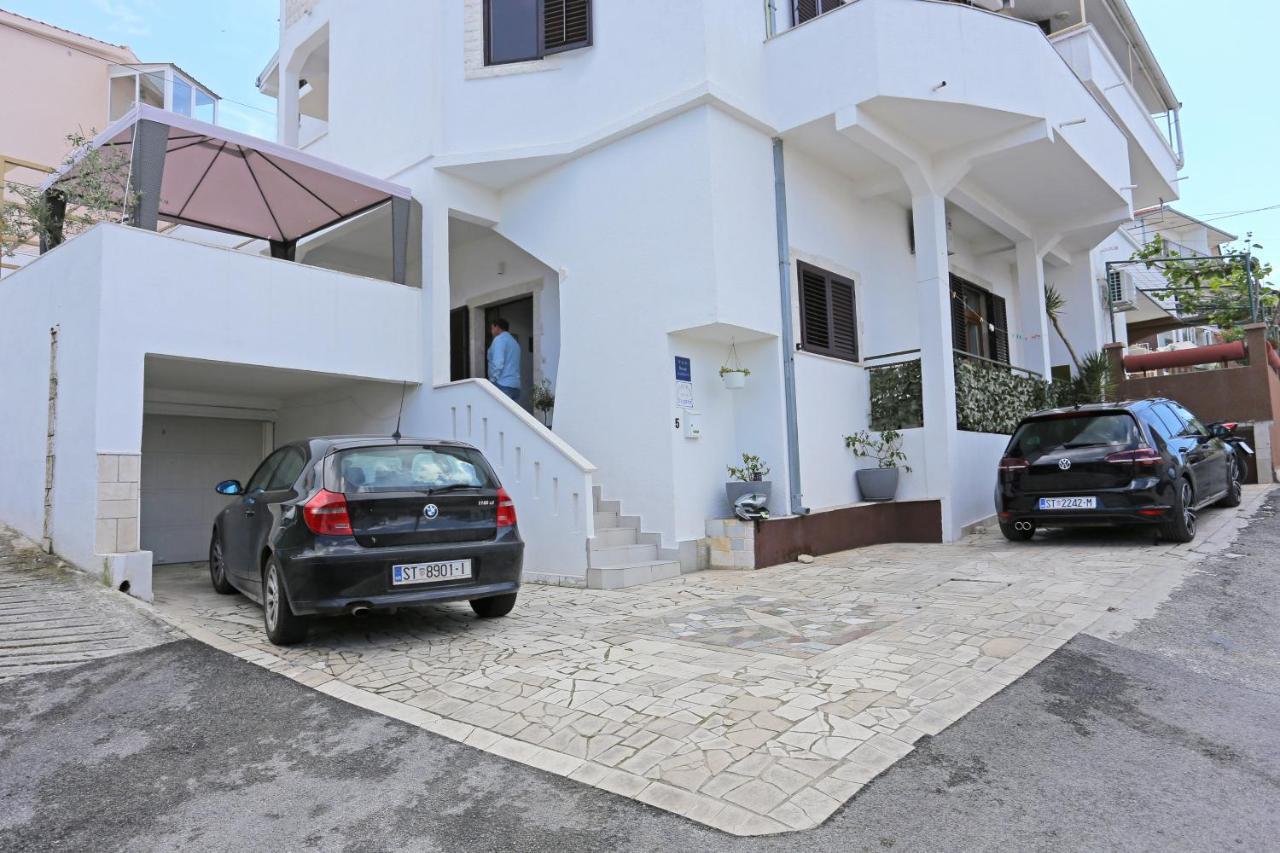 Apartments With A Parking Space Mastrinka, Ciovo - 4324 تروغير المظهر الخارجي الصورة