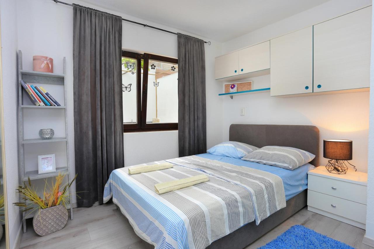 Apartments With A Parking Space Mastrinka, Ciovo - 4324 تروغير المظهر الخارجي الصورة
