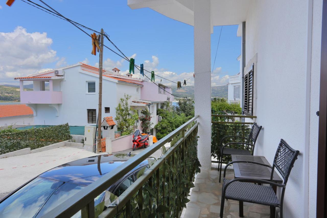 Apartments With A Parking Space Mastrinka, Ciovo - 4324 تروغير المظهر الخارجي الصورة