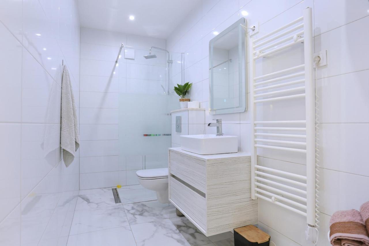Apartments With A Parking Space Mastrinka, Ciovo - 4324 تروغير المظهر الخارجي الصورة