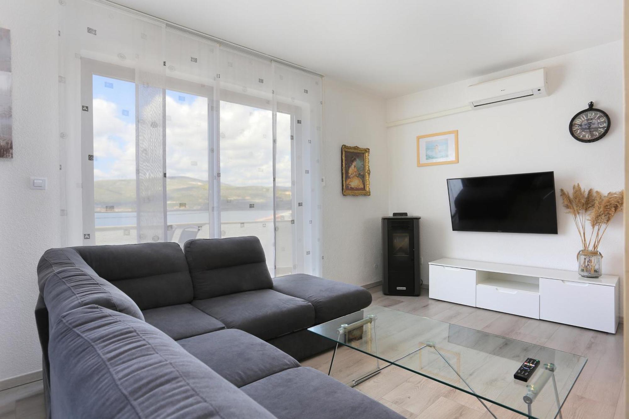Apartments With A Parking Space Mastrinka, Ciovo - 4324 تروغير الغرفة الصورة