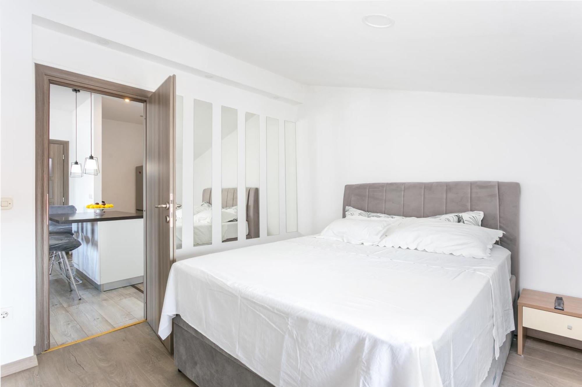 Apartments With A Parking Space Mastrinka, Ciovo - 4324 تروغير المظهر الخارجي الصورة